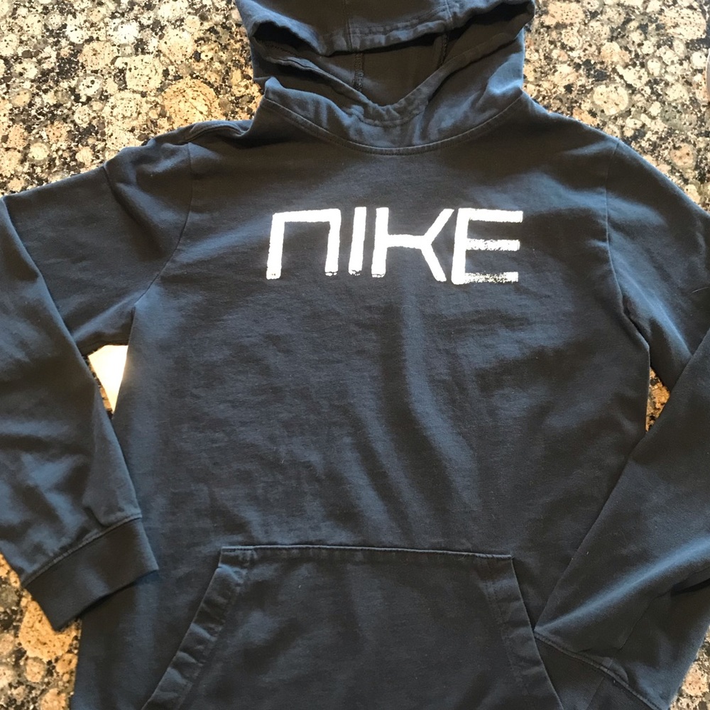 Nike kids long sleeved tee